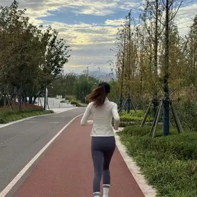 康伟华